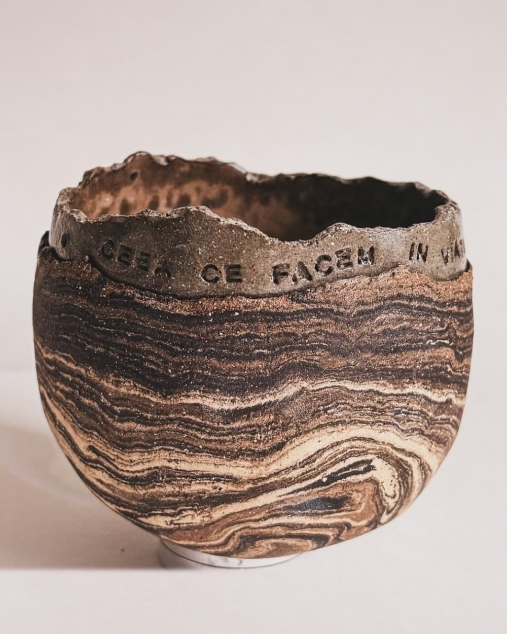 Cana ceramica Gladitorul, Luthopia